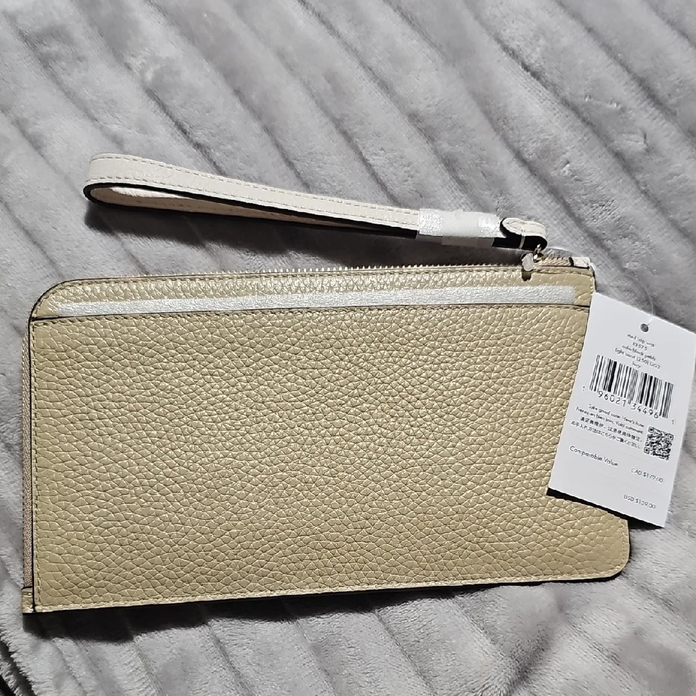 Kate Spade Cream and White Wristlet